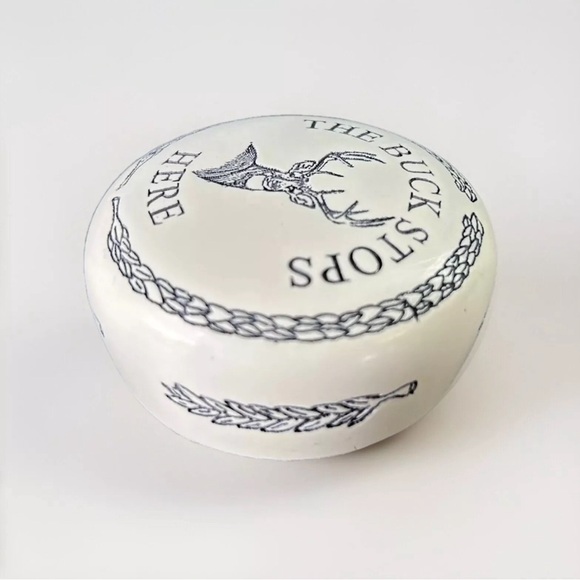 ‘The Buck Stops Here’ Scrimshaw Style Resin Paperweight Felt Bottom 2.5” Round - Picture 3 of 7